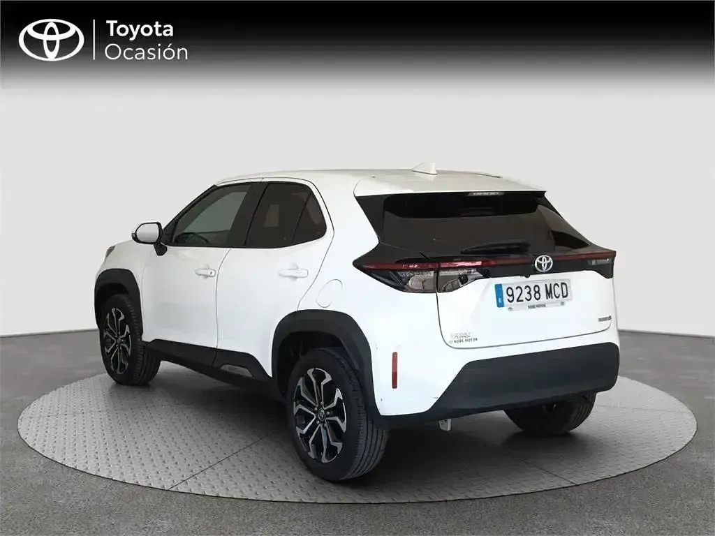 Usado Toyota Yaris Cross Active 116 CV (85 kW) 2022 Blanco SUV