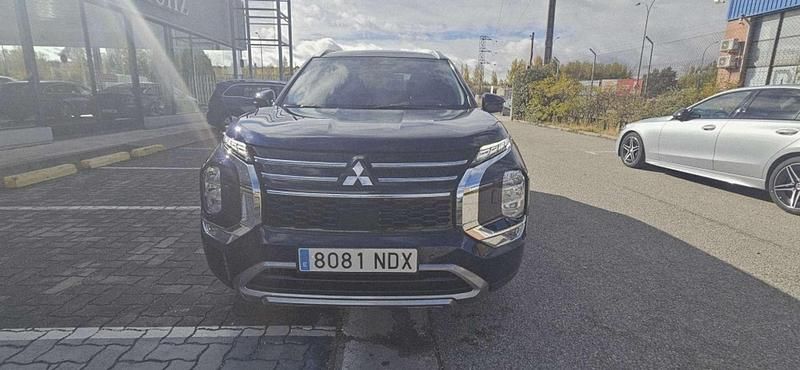 Azul Usado 2025 Mitsubishi Outlander P-HEV SUV | 46.350 € (Precio justo) - Imagen 1/4