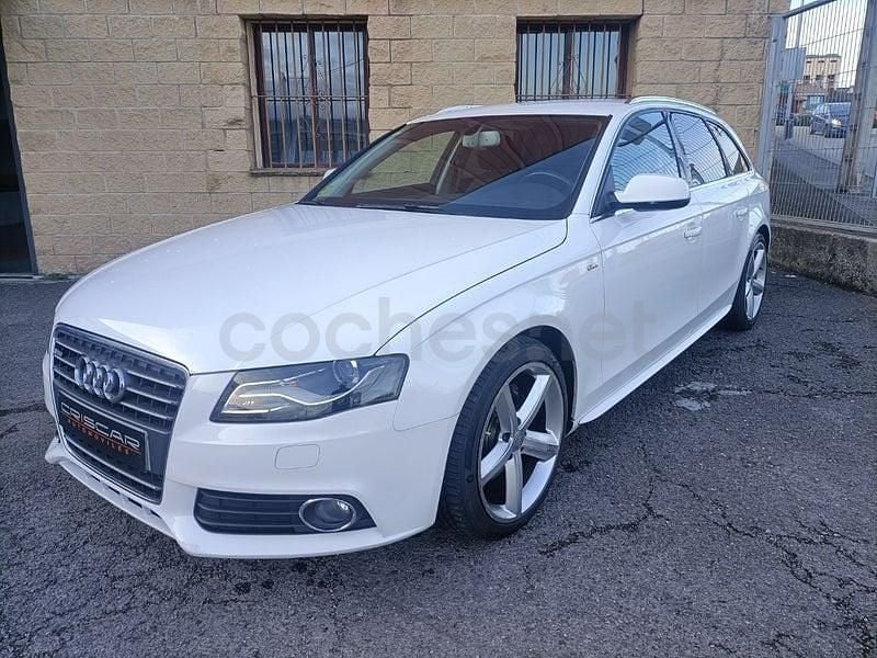 Usado Audi A4 S-Line 136 CV (100 kW) 2011 Blanco Familiar
