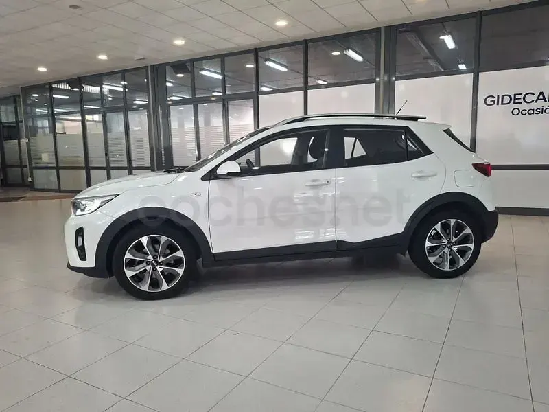 Usado Kia Stonic 100 CV (73 kW) 2020 Blanco SUV