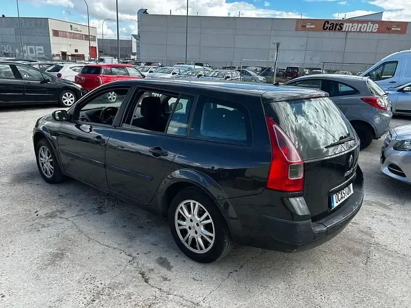 Usado Renault Mégane III Business 105 CV (77 kW) 2008 Negro