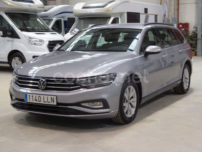 Gris / plata Usado 2020 VW Passat Business Familiar | 16.795 € (Buen precio) - Imagen 1/4
