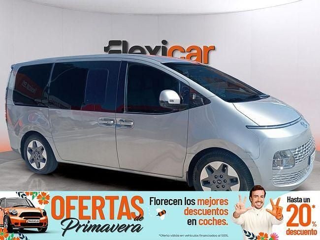 Usado Hyundai Staria 177 CV (130 kW) 2022 Gris Monovolumen