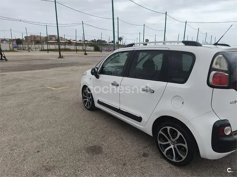 Usado Citroën C3 Picasso Attraction 92 CV (67 kW) 2014 Blanco Monovolumen