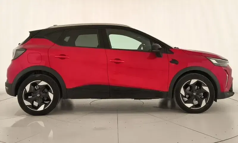 Usado Renault Captur Techno 100 CV (73 kW) 2025 Rojo SUV