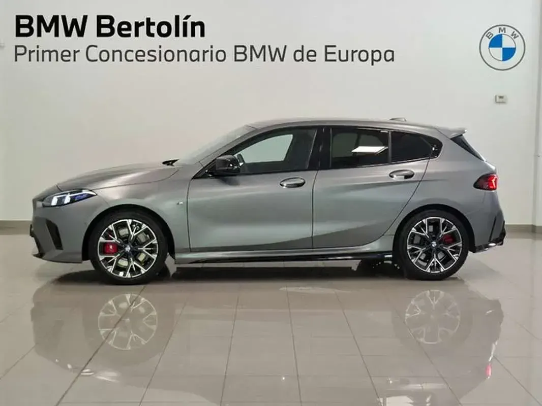 Occasion BMW M135 300 PK (220 kW) 2025 Grijs Hatchback