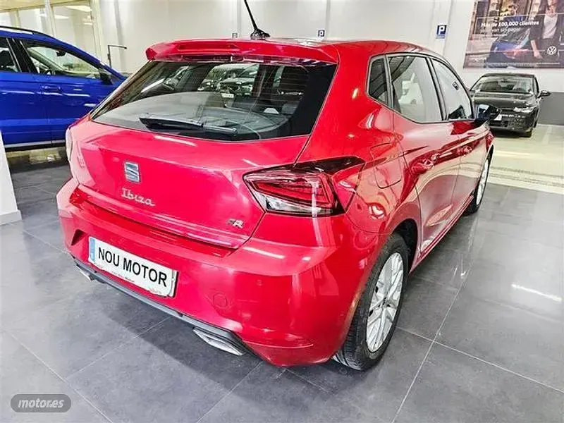 Usado Seat Ibiza FR 115 CV (84 kW) 2024 Rojo Utilitario