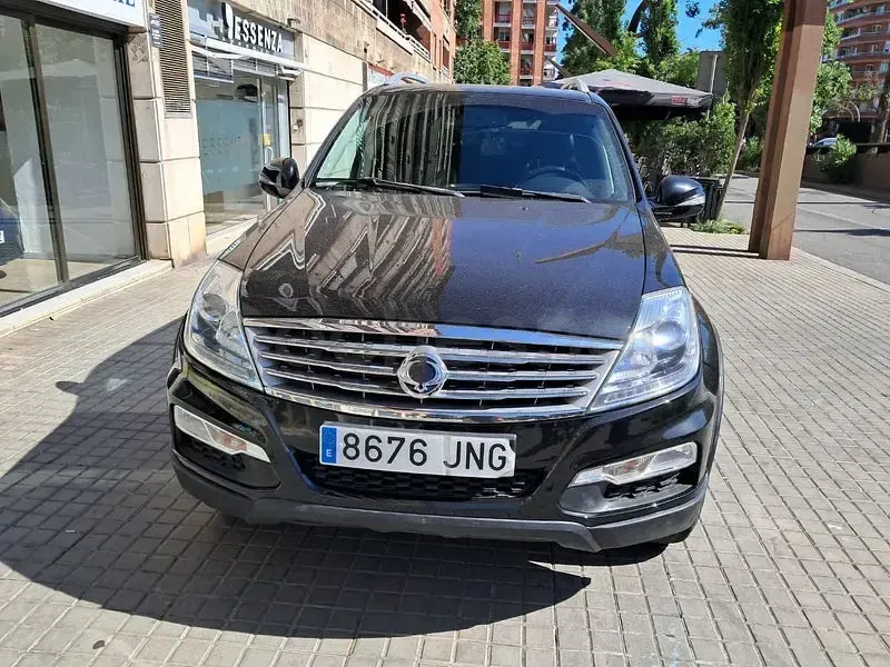 Usado SsangYong Rexton Limited 178 CV (130 kW) 2016 Negro SUV