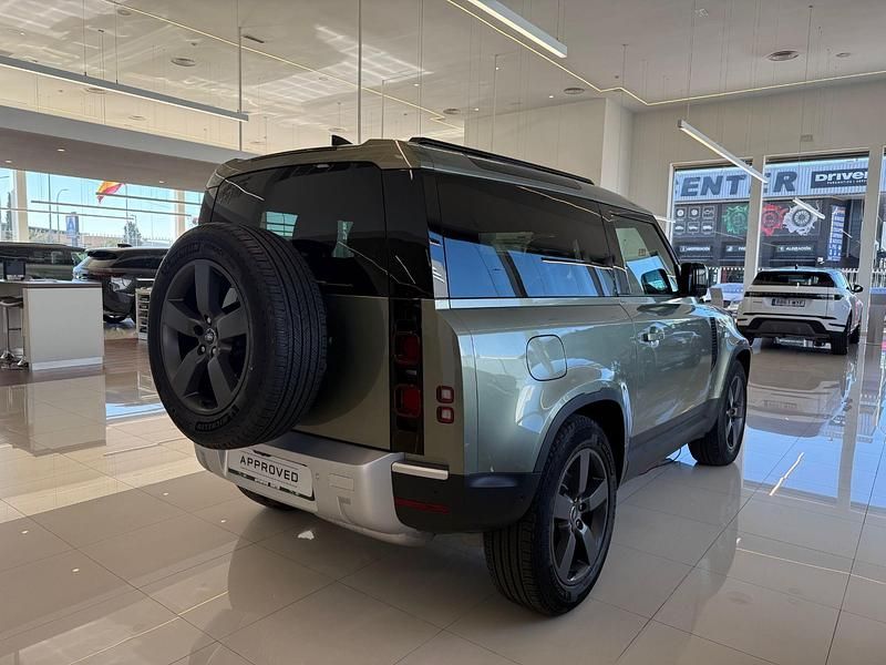 Usado Land Rover Defender S 250 CV (183 kW) 2025 Verde Utilitario