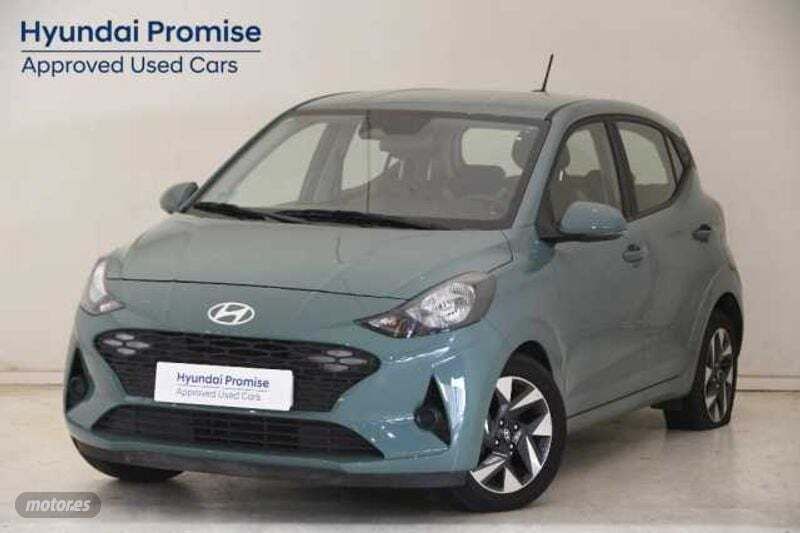 Verde Usado 2024 Hyundai i10 Utilitario | 14.250 € (Precio justo) - Imagen 1/4
