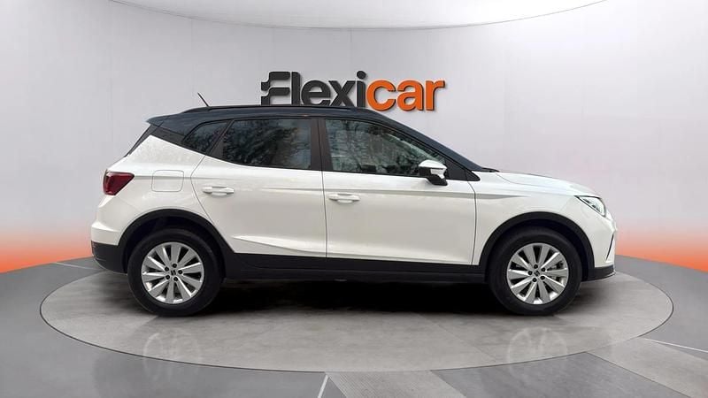 Usado Seat Arona Style 110 CV (80 kW) 2023 Blanco SUV