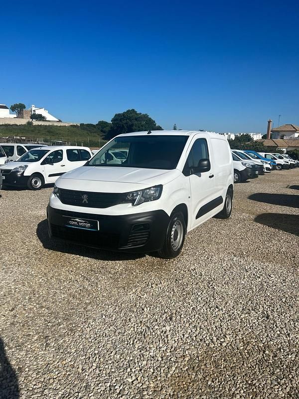 Usado Peugeot Partner Premium 73 CV (53 kW) 2020 Blanco Monovolumen