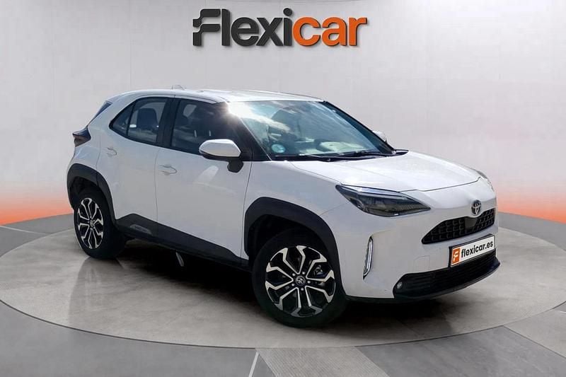 Blanco Usado 2022 Toyota Yaris Hybrid Active | 19.390 € (Precio justo) - Imagen 1/4