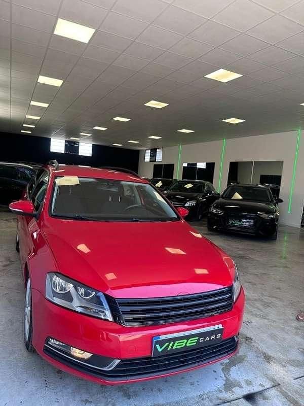 Usado VW Passat Advance 140 CV (102 kW) 2012 Rojo Familiar
