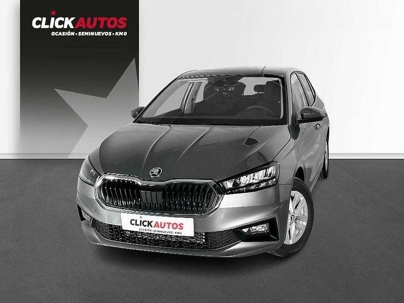 Gris Usado 2024 Skoda Fabia Ambition Utilitario | 15.550 € (Precio justo) - Imagen 1/4