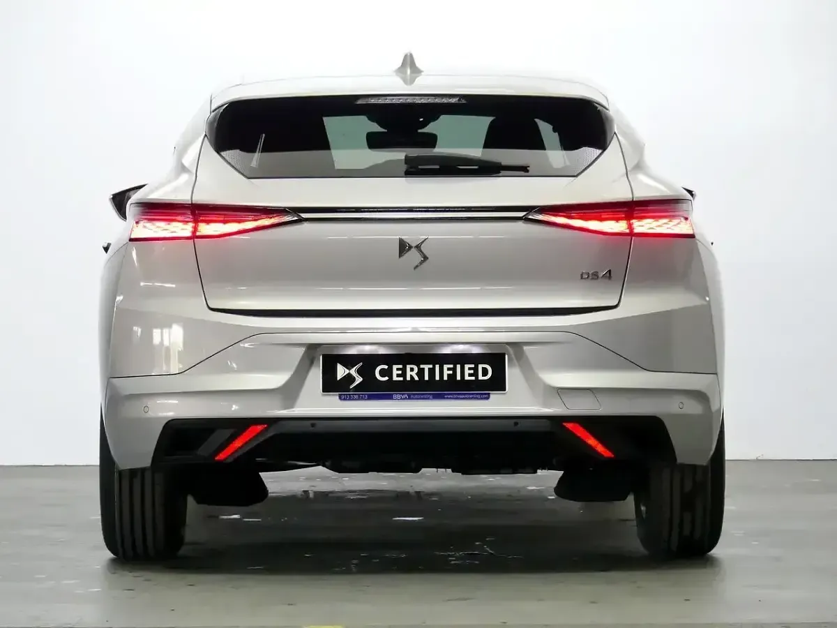 Usado DS Automobiles DS4 Bastille Plus 130 CV (95 kW) 2022 Gris SUV