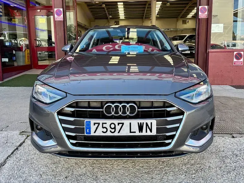 Usado Audi A4 Advanced Plus 163 CV (119 kW) 2022 Marrón Familiar