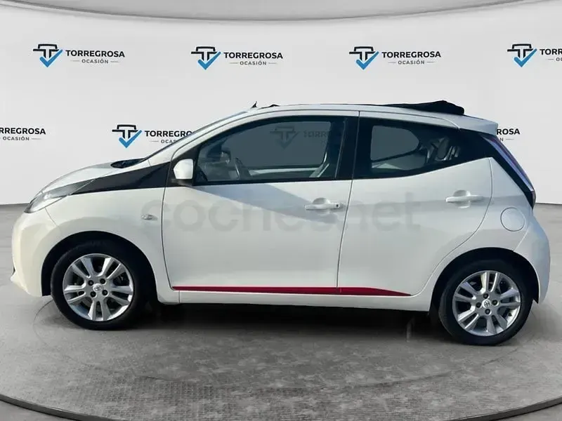 Begagnad Toyota Aygo X-wave 69 HK (50 kW) 2017 Vit Halvkombi