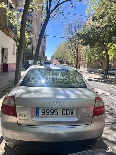 Usado Audi A4 170 CV (125 kW) 2003 Gris / plata Berlina