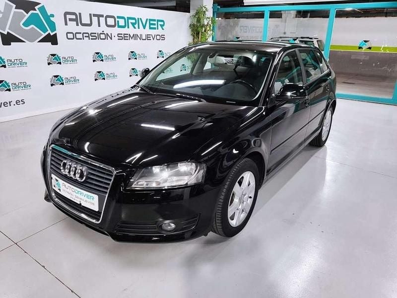 Usado Audi A3 Sportback Ambition 105 CV (77 kW) 2010 Negro Utilitario