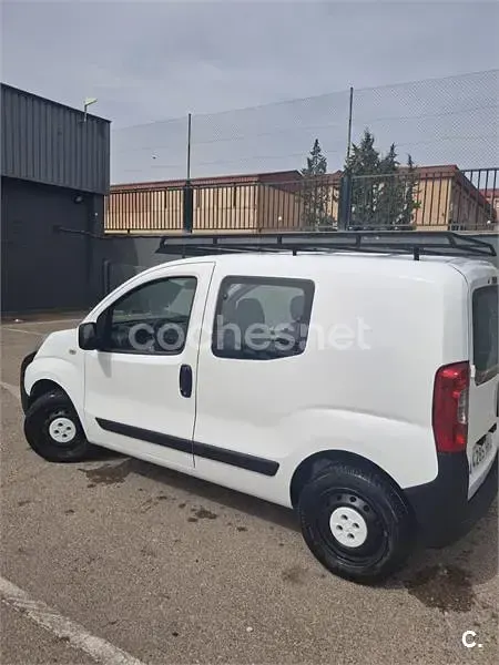 Usado Peugeot Bipper 68 CV (50 kW) 2011 Blanco Monovolumen