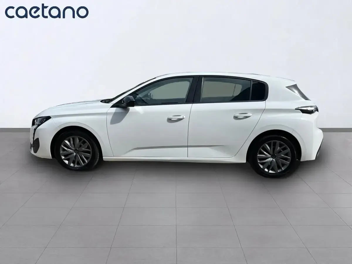 Usado Peugeot 308 Active 110 CV (80 kW) 2022 Blanco Berlina
