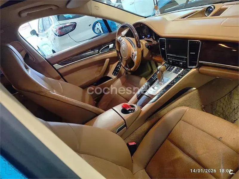 Begagnad Porsche Panamera 299 HK (219 kW) 2012 Blå Halvkombi