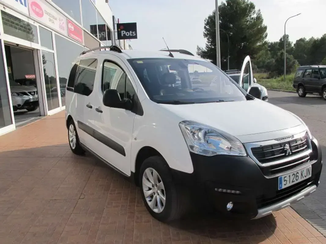 Usado Peugeot TePee Outdoor 99 CV (72 kW) 2018 Blanco Van