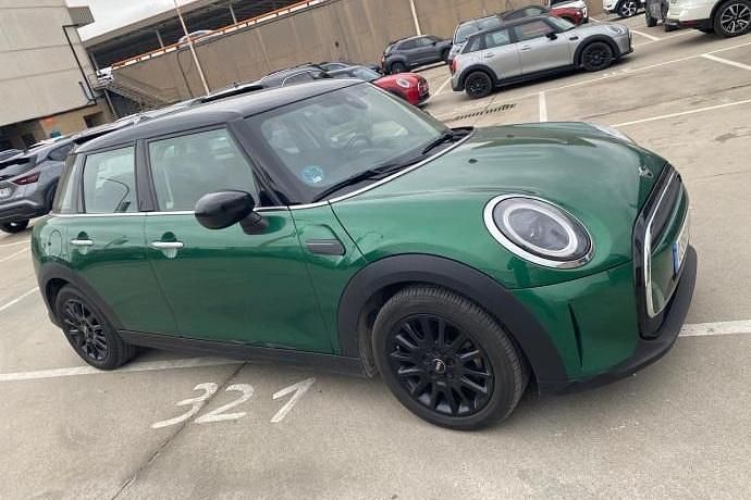 Usado Mini Cooper 137 CV (100 kW) 2023 Verde Utilitario