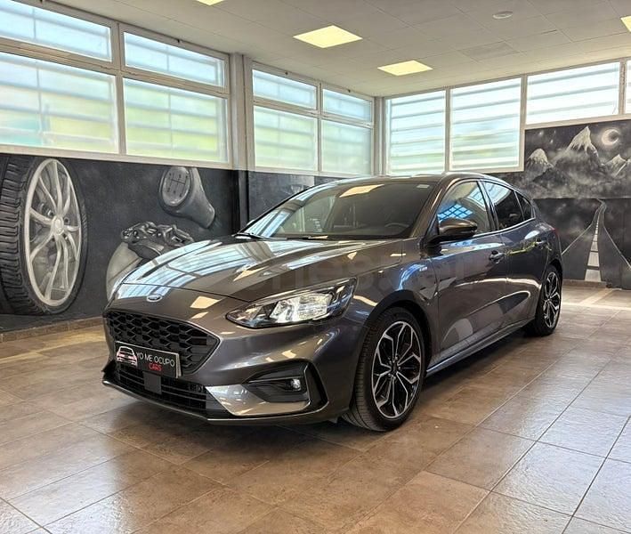 Usado Ford Focus ST-Line X 125 CV (91 kW) 2020 Gris / plata Berlina