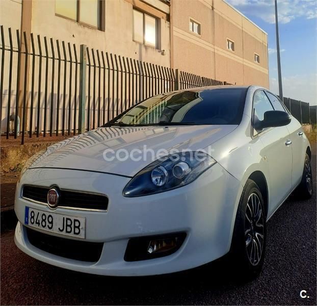 Blanco Usado 2014 Fiat Bravo Easy Utilitario | 2990 € (Buen precio) - Imagen 1/4