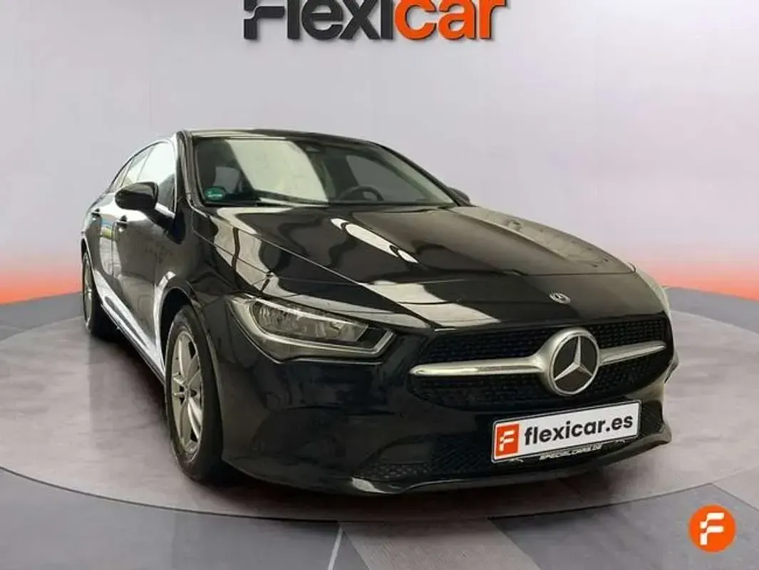 Occasion Mercedes CLA200 Shooting Brake 150 PK (110 kW) 2020 Zwart Stationwagen