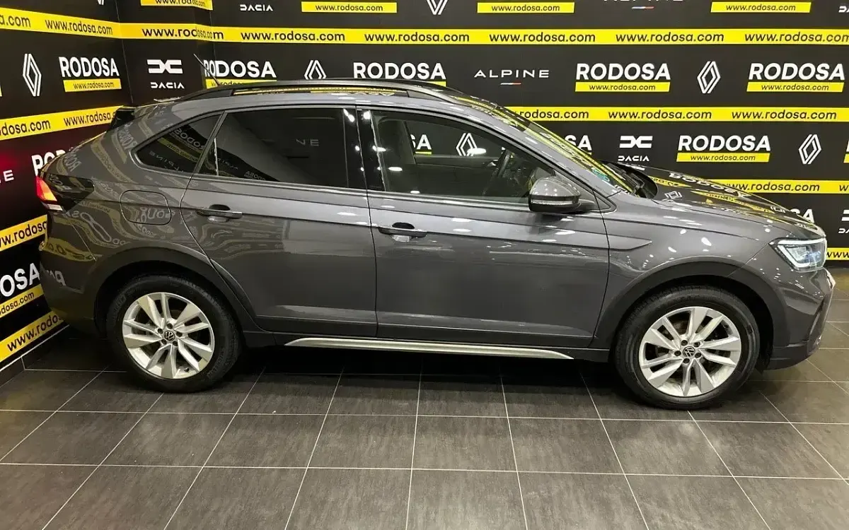 Usado VW Taigo Life 110 CV (80 kW) 2022 Gris SUV