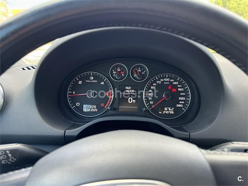 Gris / plata Usado 2009 Audi A3 Ambition Berlina | 6500 € (Buen precio) - Imagen 1/3