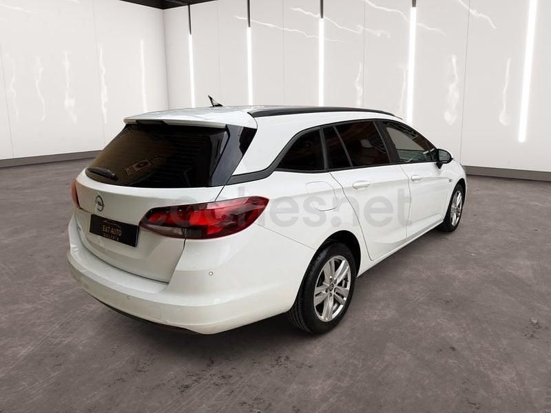Usado Opel Astra Dynamic 150 CV (110 kW) 2019 Blanco Familiar