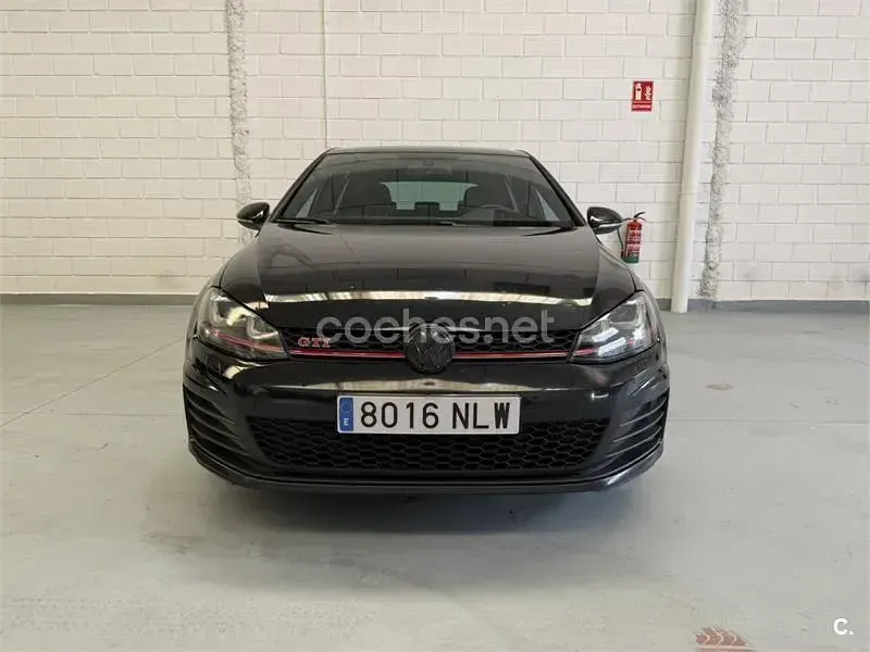 Usado VW Golf VII GTI 230 CV (169 kW) 2014 Negro Berlina