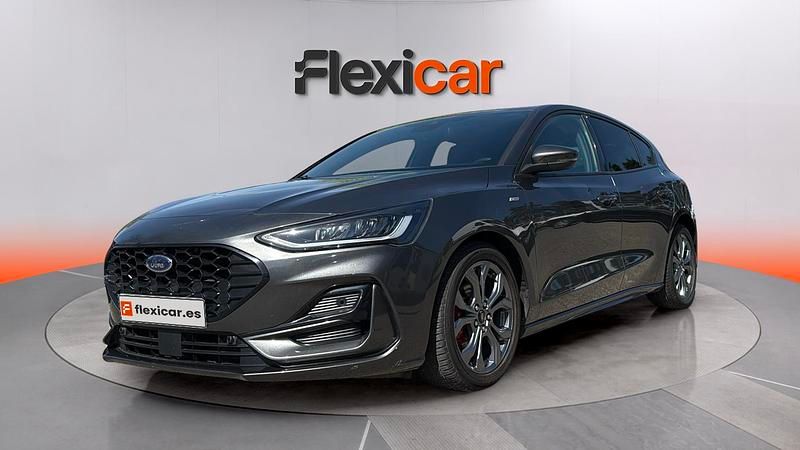 Usado Ford Focus ST-Line X 125 CV (91 kW) 2023 Gris Berlina