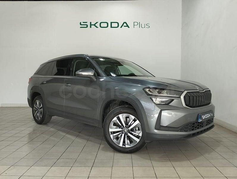 Usado Skoda Kodiaq Selection 150 CV (110 kW) 2025 Gris SUV