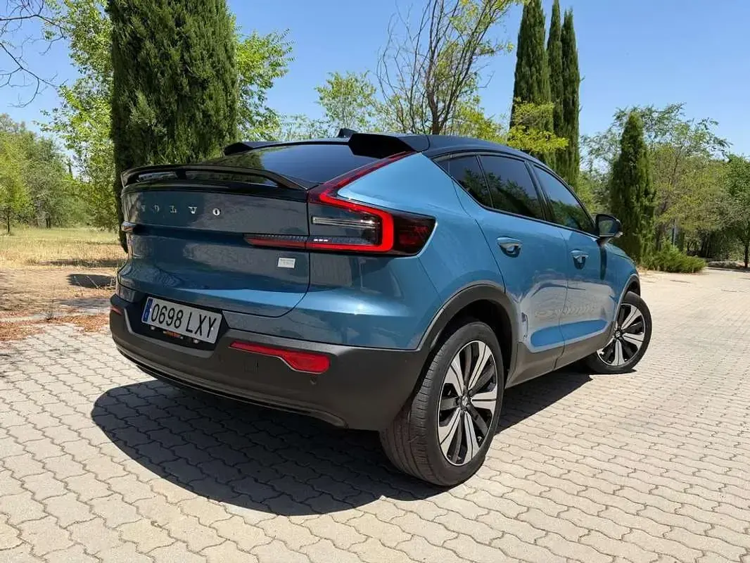 Usado Volvo C40 Ultimate 300 kW (408 CV) 2022 Azul SUV