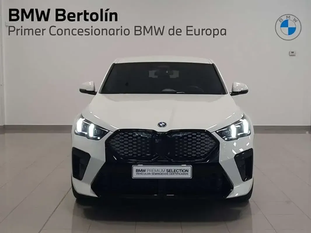 Usado BMW iX2 150 kW (204 CV) 2026 Blanco SUV