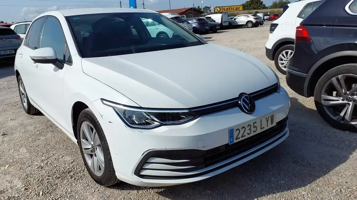 Usado VW Golf VIII Life 116 CV (85 kW) 2022 Blanco Utilitario