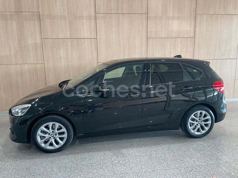 Usado BMW 225 Active Tourer iPerformance 220 CV (161 kW) 2021 Negro Monovolumen