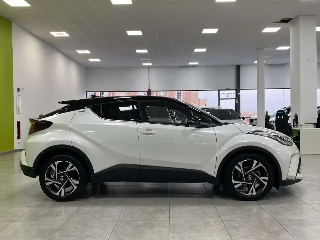 Usado Toyota C-HR Advance 122 CV (89 kW) 2022 Blanco SUV