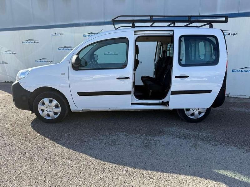 Usado Renault Kangoo 95 CV (69 kW) 2020 Blanco Monovolumen
