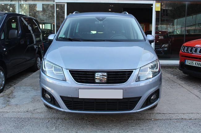 Usado Seat Alhambra XCELLENCE 151 CV (111 kW) 2022 Gris Monovolumen