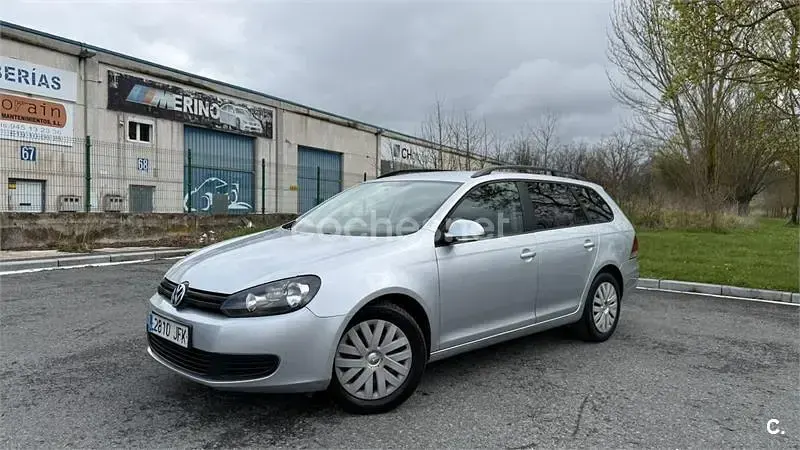 Usado VW Golf VI Advance 105 CV (77 kW) 2011 Gris / plata Utilitario