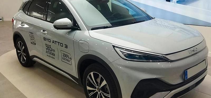 Skiing white Usado 2025 BYD Atto 3 Comfort SUV | 30.600 € (Buen precio) - Imagen 1/4