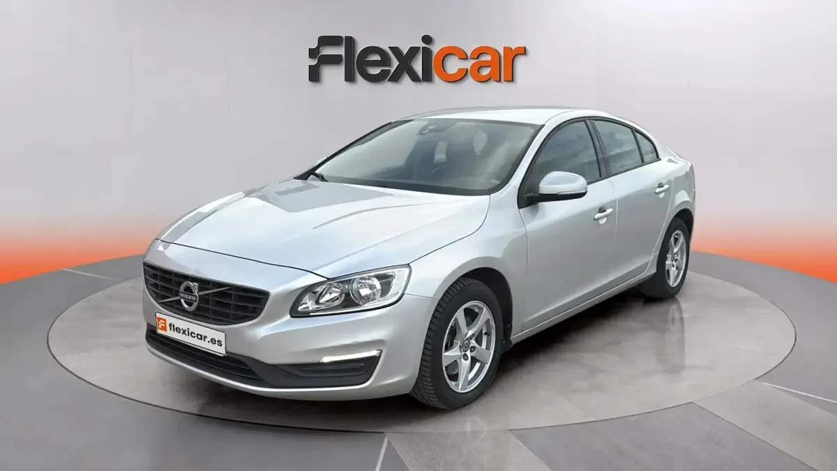 Begagnad Volvo S60 Momentum 120 HK (88 kW) 2016 Grå Sedan