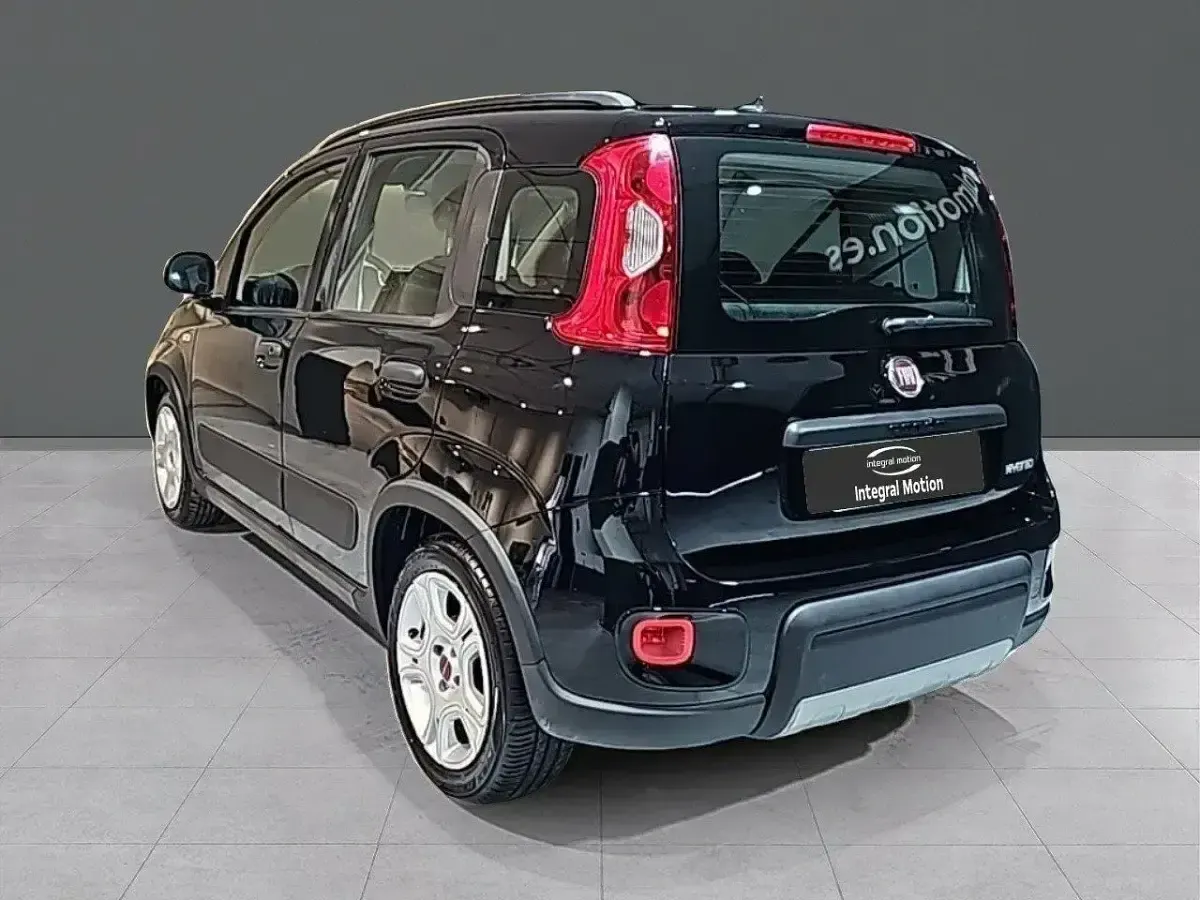 Używany Fiat Panda City Life 70 KM (51 kW) 2022 Czarny Hatchback