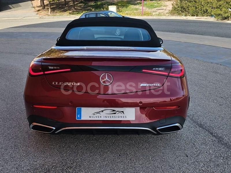 Usado Mercedes E220 194 CV (142 kW) 2024 Rojo Descapotable